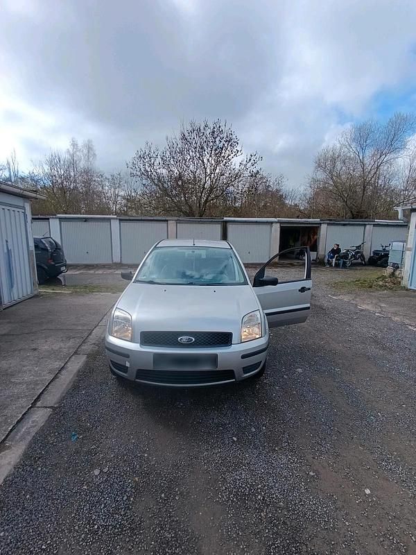 Gebraucht Ford Fusion 101 PS (74 kW) 2003 Silber Kleinwagen