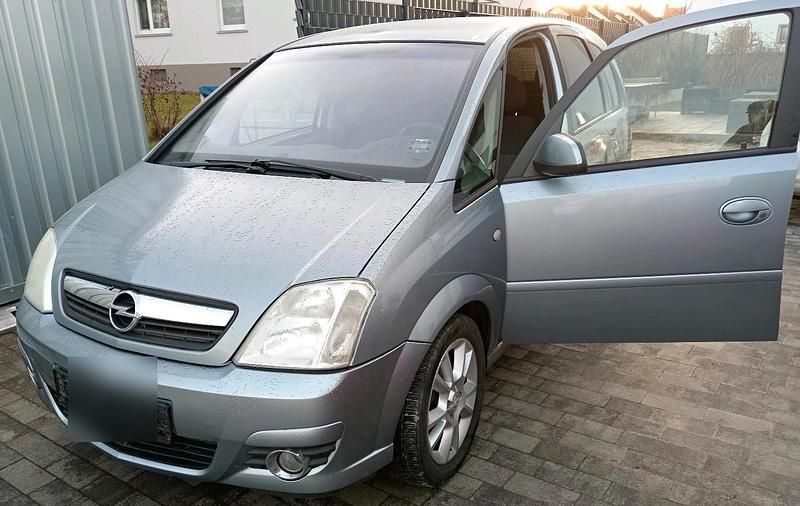 Grau Gebraucht 2008 Opel Meriva Van / Kleinbus | 2.950 € (Etwas zu teuer) - Bild 1/3