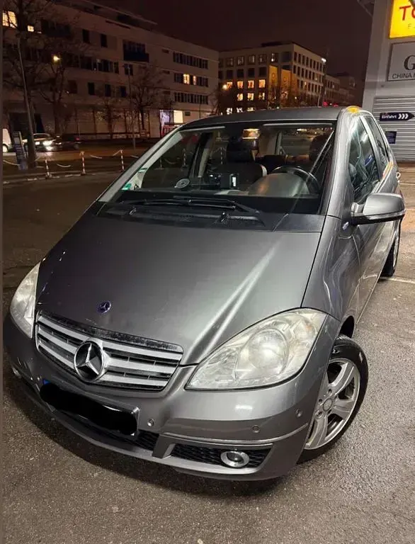 Gebraucht Mercedes A180 116 PS (85 kW) 2009 Grau Van / Kleinbus