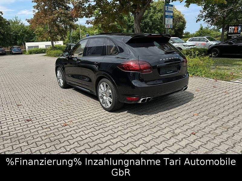 Schwarz Gebraucht 2013 Porsche Cayenne Turbo S SUV | 49.980 € (Fairer Preis) - Bild 1/4