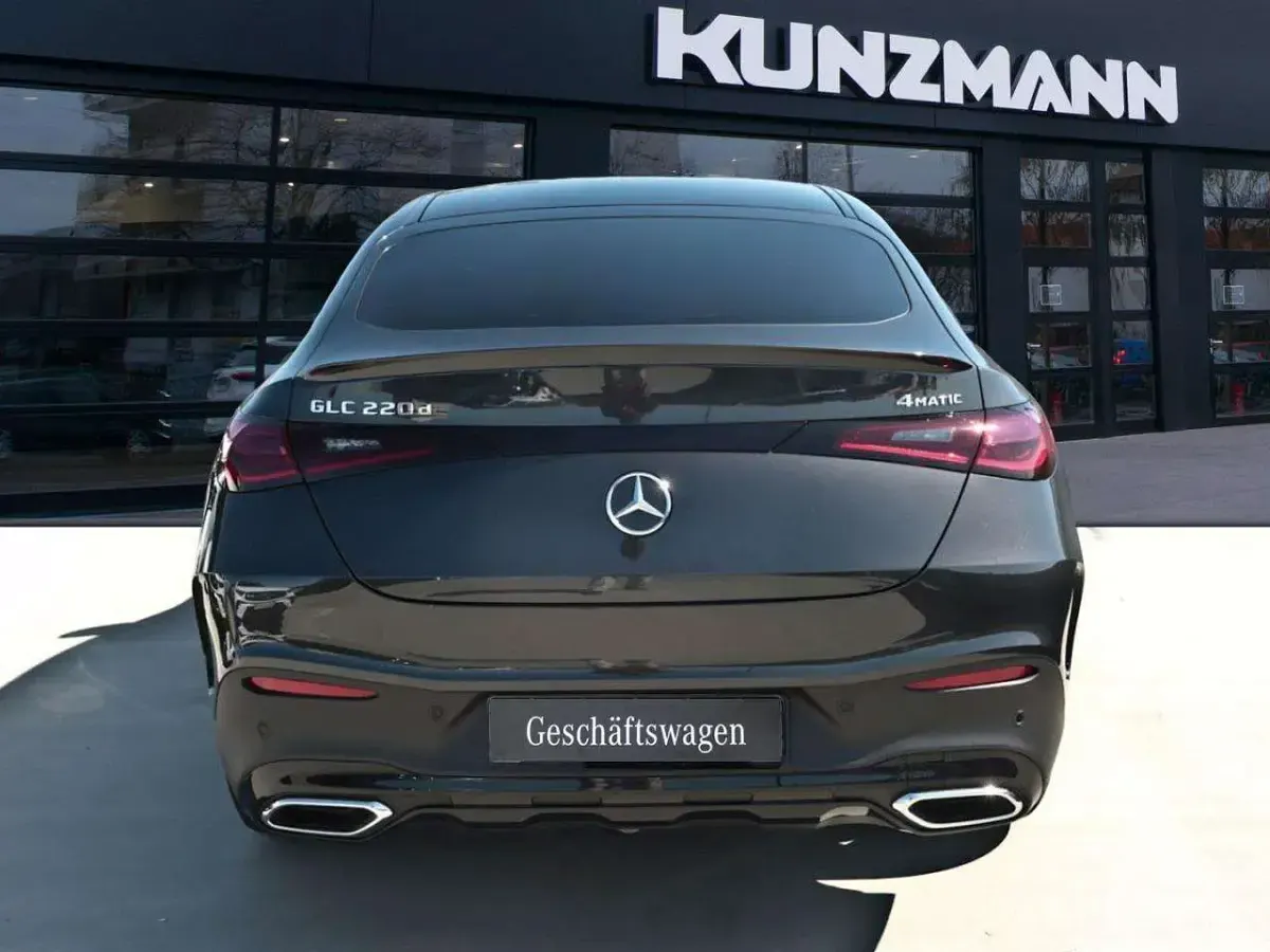 Gebraucht Mercedes GLC220 AMG 197 PS (144 kW) 2026 Metalliclack graphitgrau Coupé