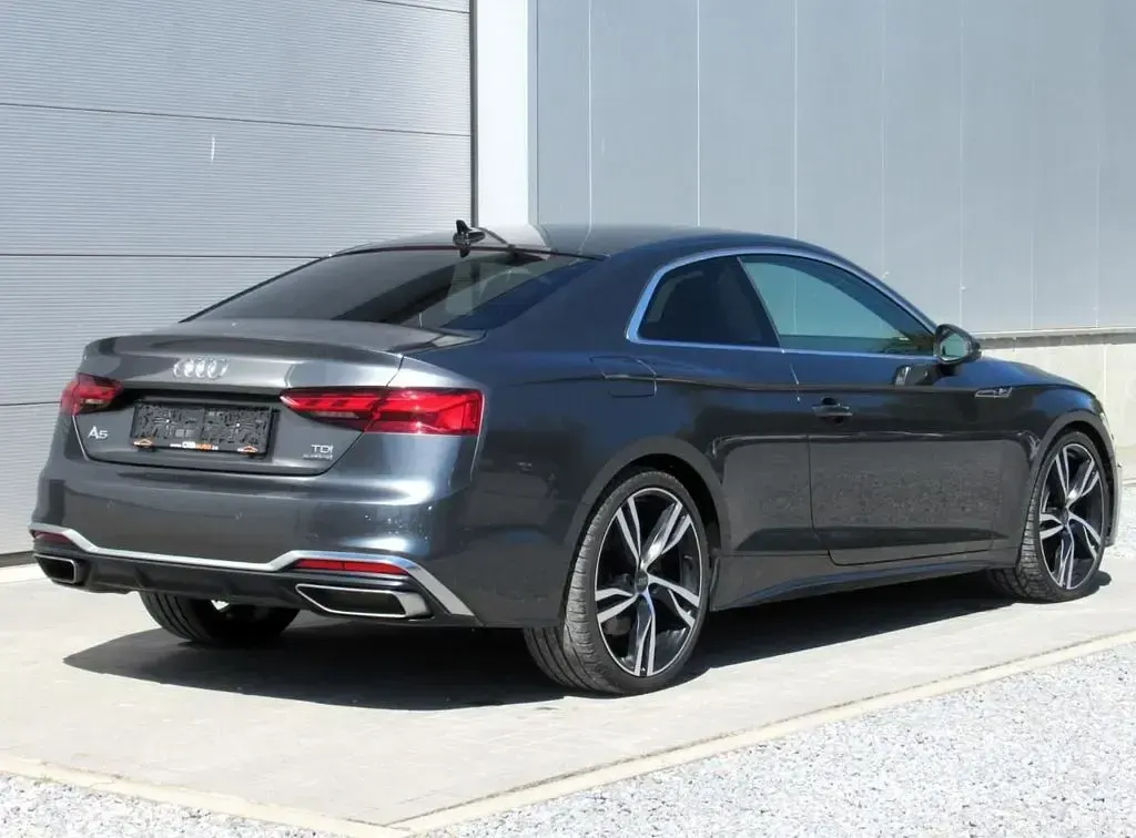 Używany Audi A5 S-Line 254 KM (186 kW) 2021 Szary Coupe
