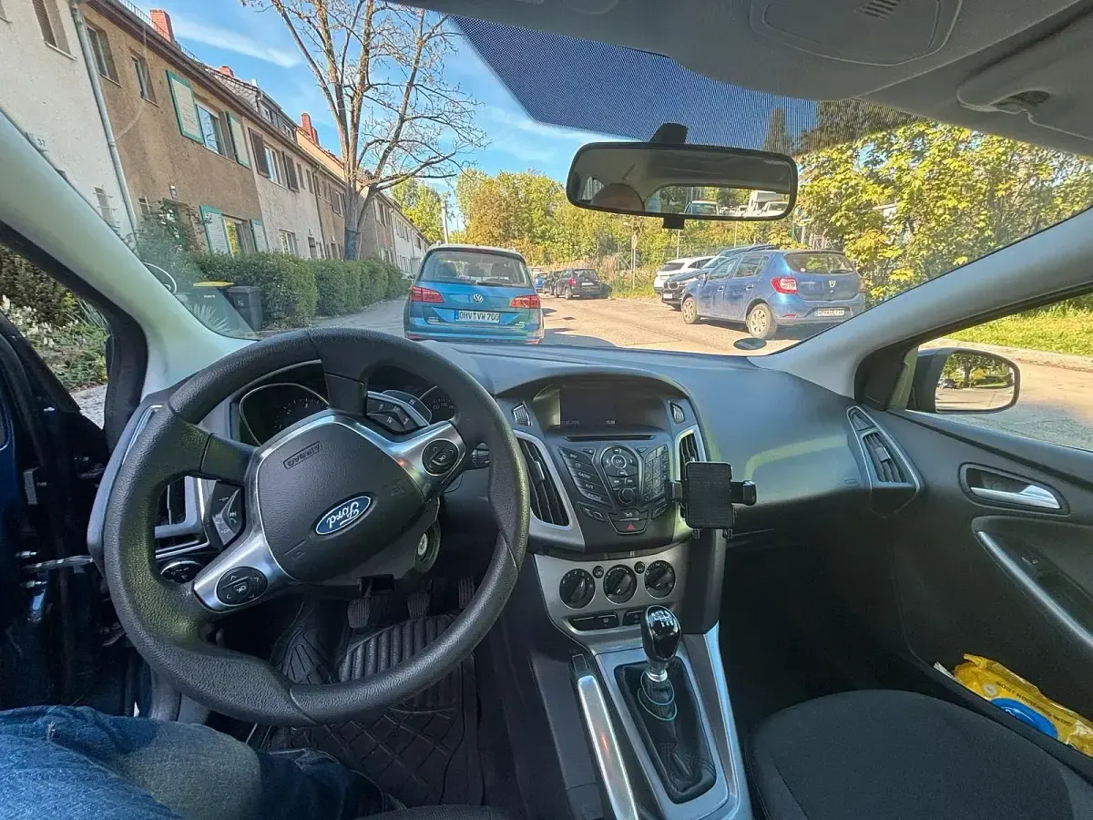 Gebraucht Ford Focus 136 PS (100 kW) 2012 Blau Kombi