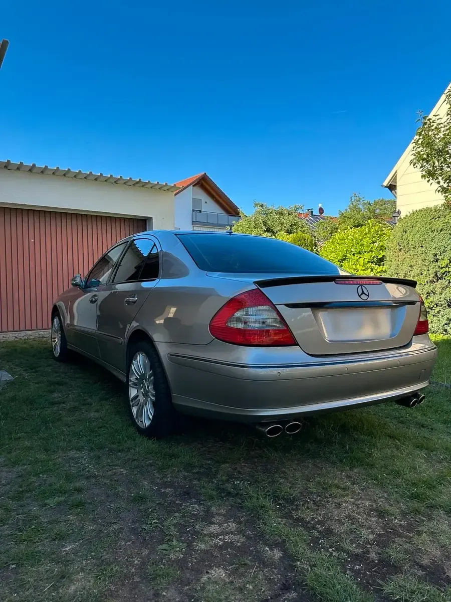 Gebraucht Mercedes E350 273 PS (200 kW) 2007 Andere farben Limousine