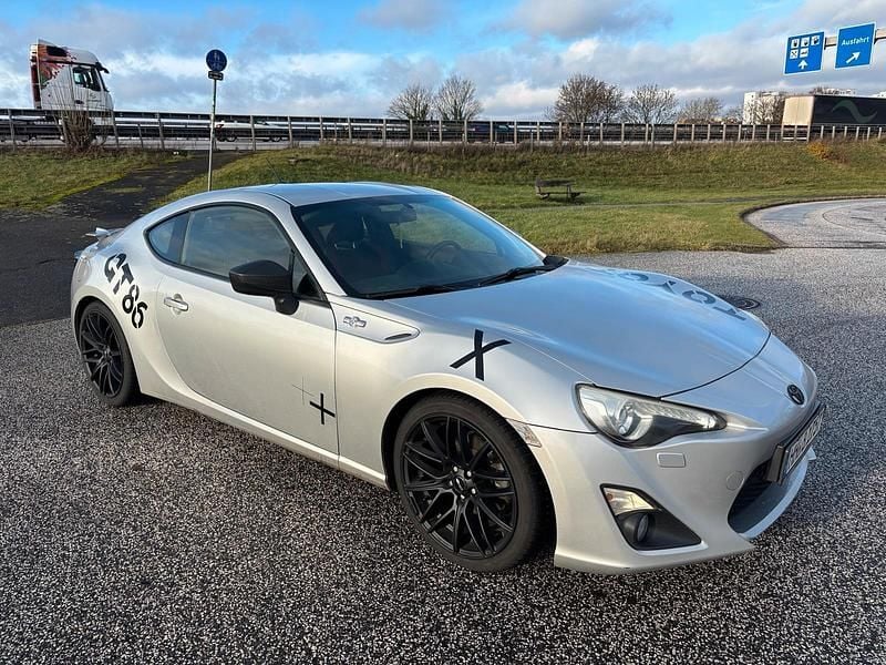 Silber Gebraucht 2012 Toyota GT86 GT Coupé | 20.499 € (Guter Preis) - Bild 1/4