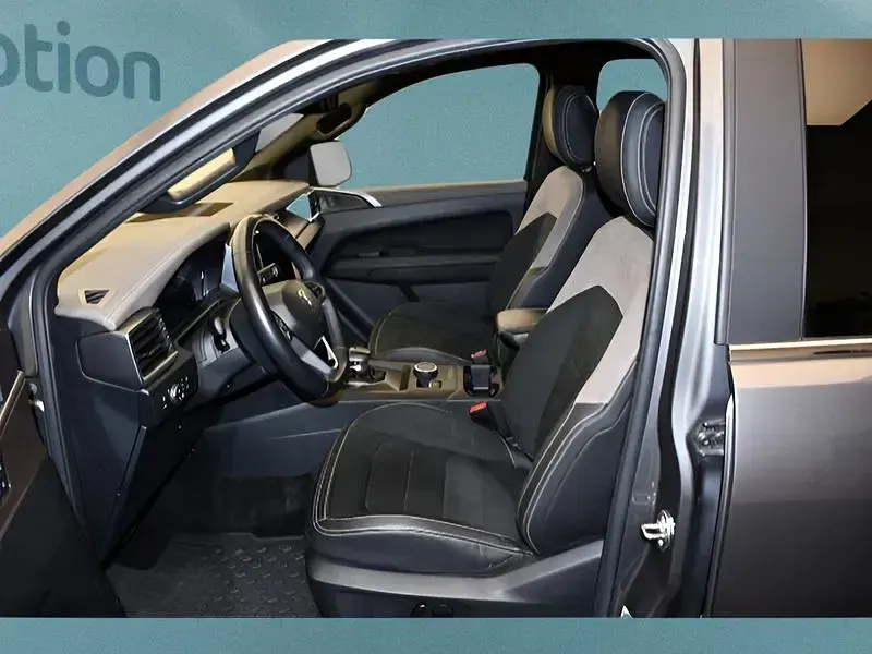 Gebraucht VW Amarok 205 PS (150 kW) 2024 Grau Pickup