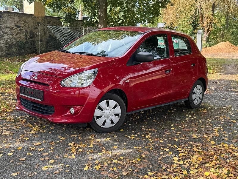 Rot Gebraucht 2015 Mitsubishi Space Star Classic Collection Kleinwagen | 4.300 € (Superpreis) - Bild 1/4