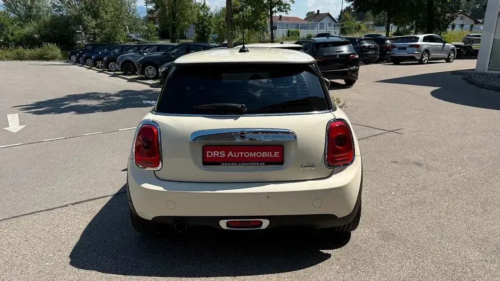 Gebraucht Mini ONE 102 PS (75 kW) 2017 Weiß Kleinwagen