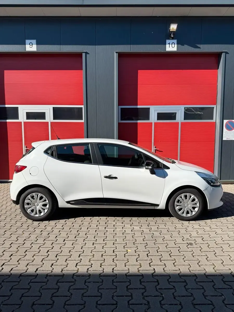 Gebraucht Renault Clio IV 90 PS (66 kW) 2015 Weiß Kleinwagen