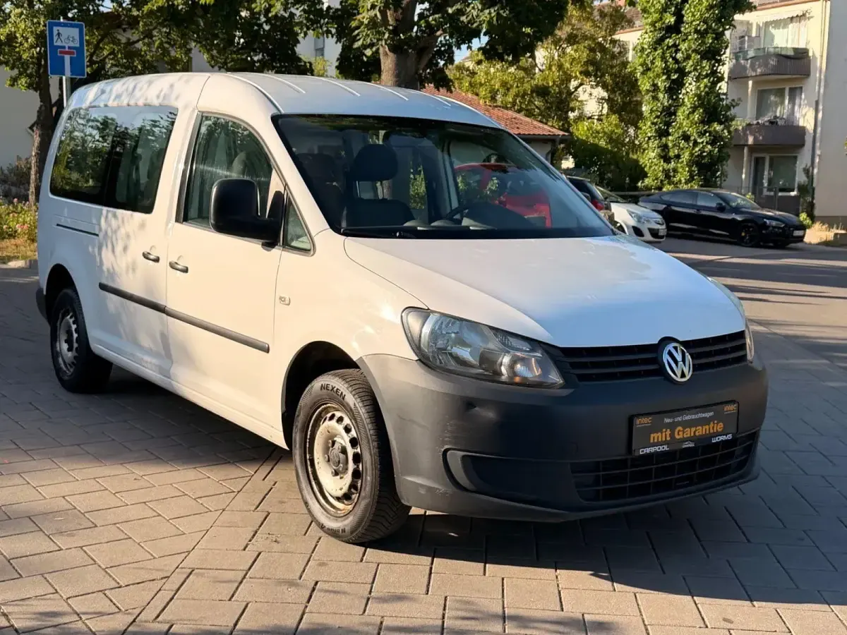 Gebraucht VW Caddy Maxi 102 PS (75 kW) 2013 Weiß Van / Kleinbus