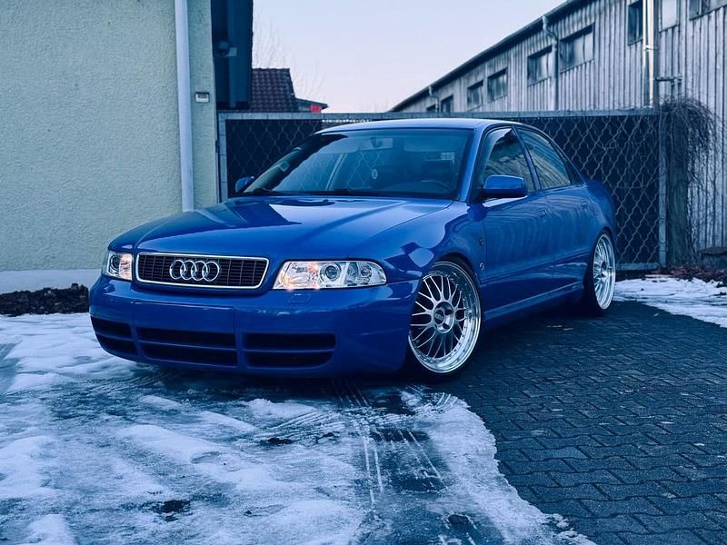 Usata Audi A4 Performance 250 CV (183 kW) 1997 Blu Berlina