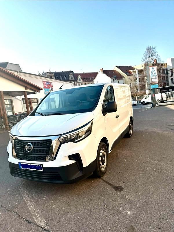 Weiß Gebraucht 2022 Nissan Primastar Acenta Van / Kleinbus | 15.000 € (Fairer Preis) - Bild 1/4
