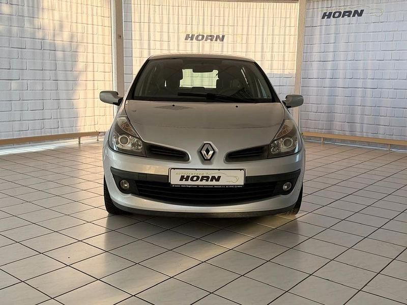 Gebraucht Renault Clio II Dynamique 88 PS (64 kW) 2005 Silber Limousine