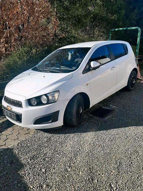 Gebraucht Chevrolet Aveo 84 PS (61 kW) 2011 Weiß Limousine