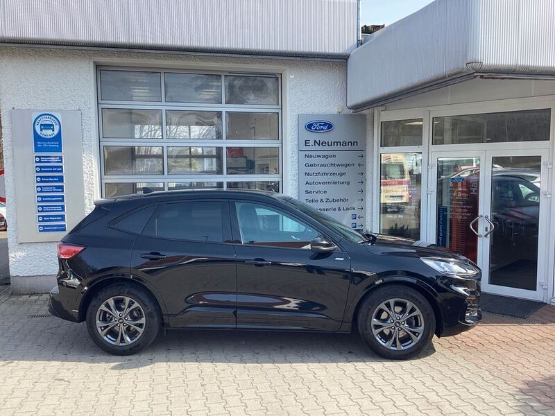 Schwarz Gebraucht 2023 Ford Kuga ST-Line SUV | 27.450 € (Etwas zu teuer) - Bild 1/4