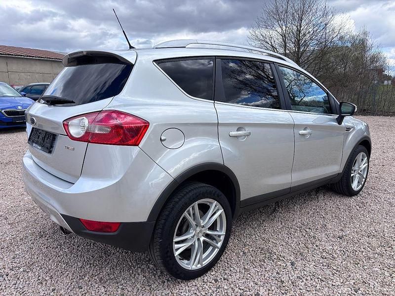 Gebraucht Ford Kuga Trend 136 PS (100 kW) 2009 Silber SUV