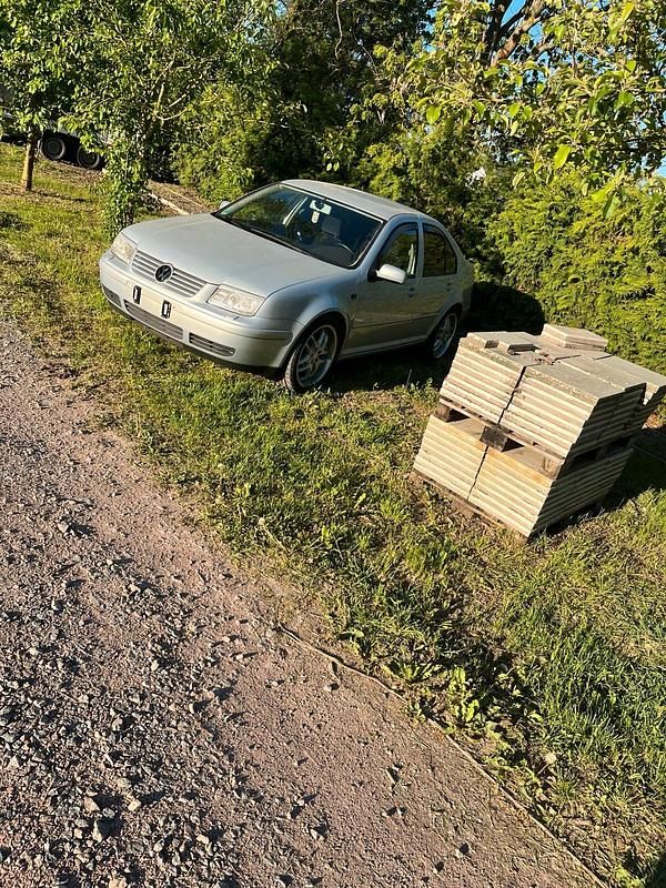 Gebraucht VW Bora 105 PS (77 kW) 1999 Silber Limousine