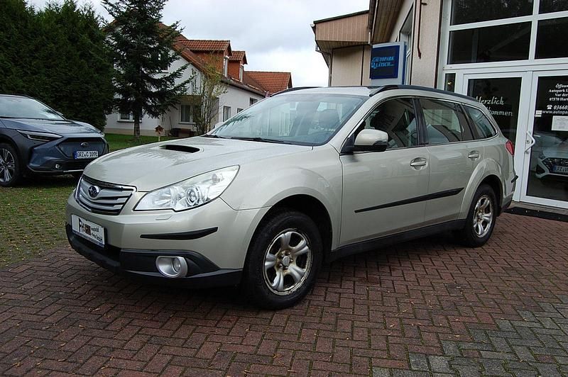 Gebraucht Subaru Outback Active 150 PS (110 kW) 2012 Gold SUV