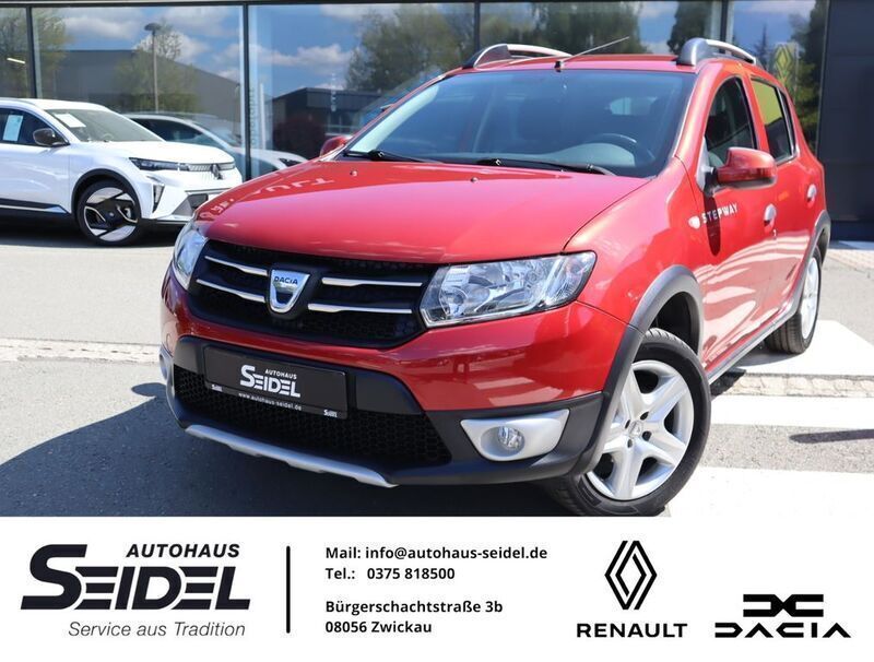 Rot Gebraucht 2014 Dacia Sandero Prestige Kleinwagen | 6.987 € (Fairer Preis) - Bild 1/4