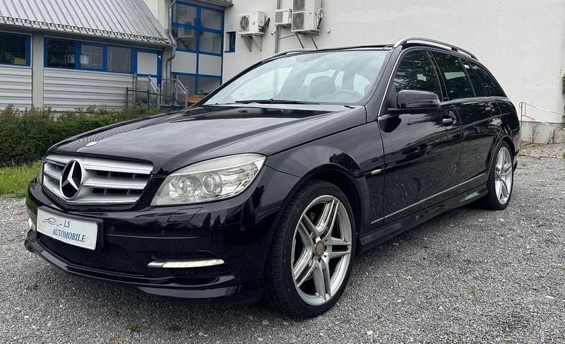 Schwarz Gebraucht 2010 Mercedes C300 Avantgarde Limousine | 6.500 € (Guter Preis) - Bild 1/4