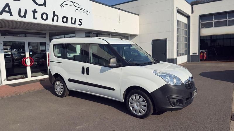 Gebraucht Opel Combo 95 PS (69 kW) 2015 Weiß Van / Kleinbus