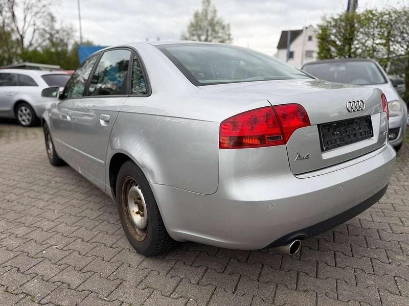 Gebraucht Audi A4 131 PS (96 kW) 2006 Lichtsilber metallic Limousine