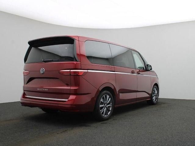 Gebraucht VW Multivan Style 204 PS (150 kW) 2025 Fortanarot metallic Van