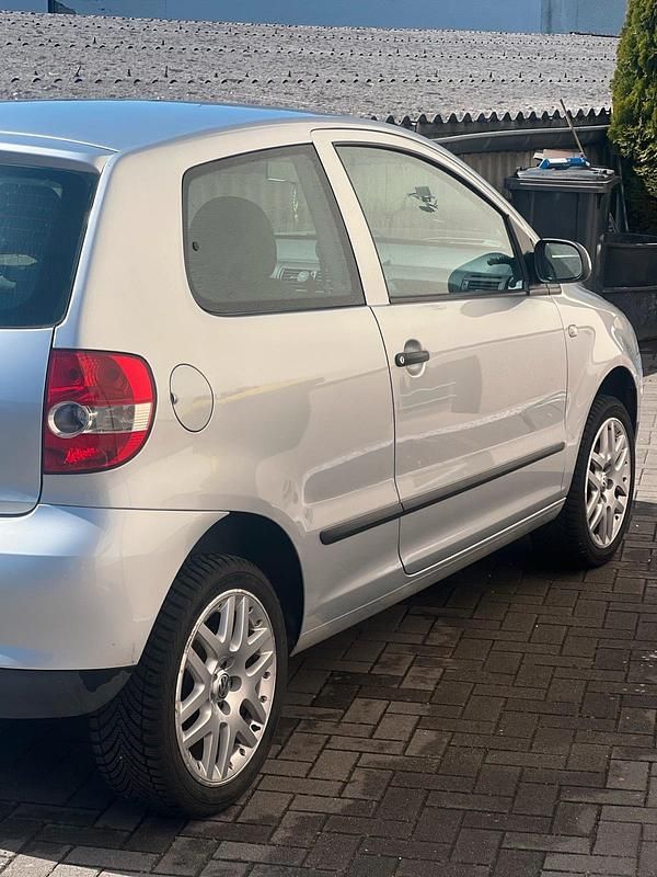 Gebraucht VW Fox 55 PS (40 kW) 2006 Silber Kleinwagen