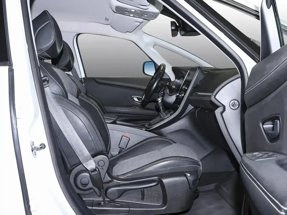Gebraucht Renault Scénic IV Intens 140 PS (102 kW) 2021 Gletscherweiss Van / Kleinbus