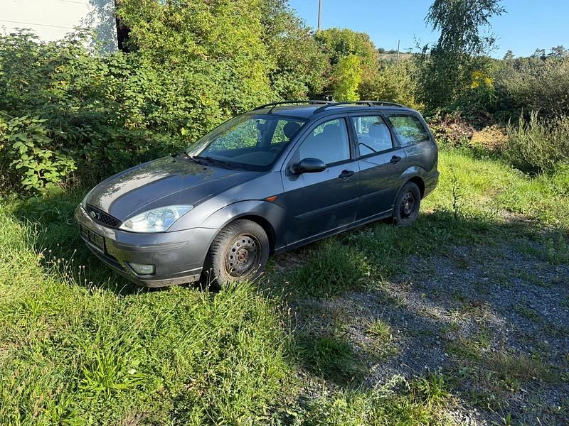 Blau Gebraucht 2003 Ford Focus Kombi | 400 € (Superpreis) - Bild 1/4