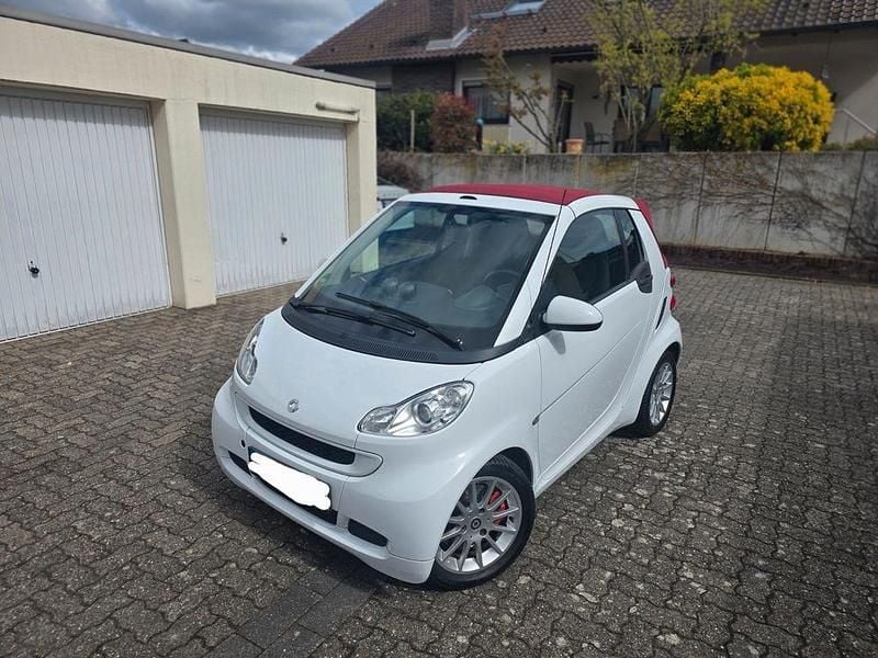 Gebraucht Smart ForTwo Cabrio 71 PS (52 kW) 2012 Weiß Cabrio