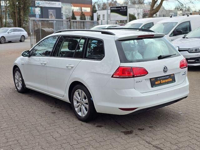 Gebraucht VW Golf VII Comfortline 110 PS (80 kW) 2017 Weiß Kombi