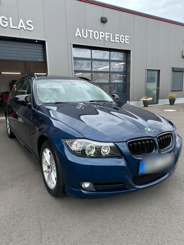 Blau Gebraucht 2010 BMW 320 Kombi | 5.800 € (Fairer Preis) - Bild 1/4