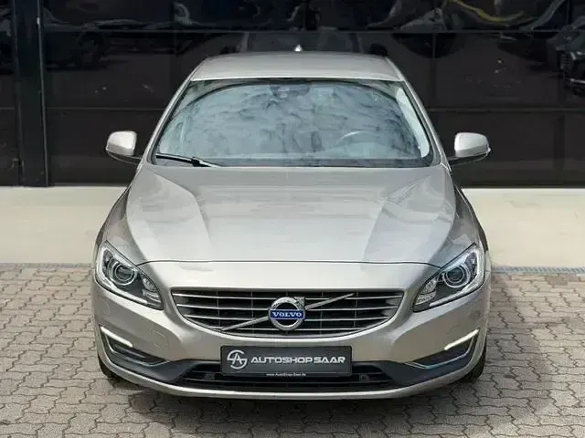 Gebraucht Volvo S60 Summum 150 PS (110 kW) 2016 Gold Limousine