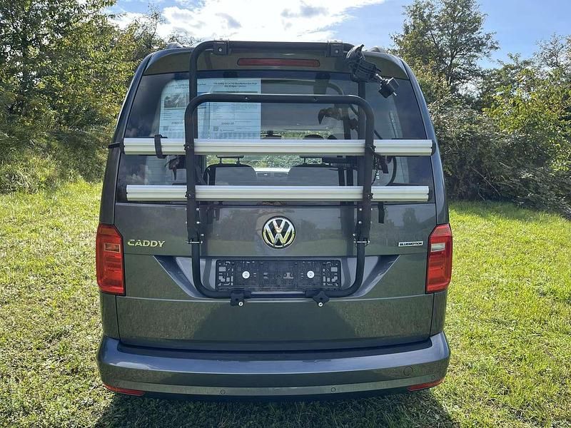 Gebraucht VW Caddy Trendline 110 PS (80 kW) 2019 Silber Van / Kleinbus