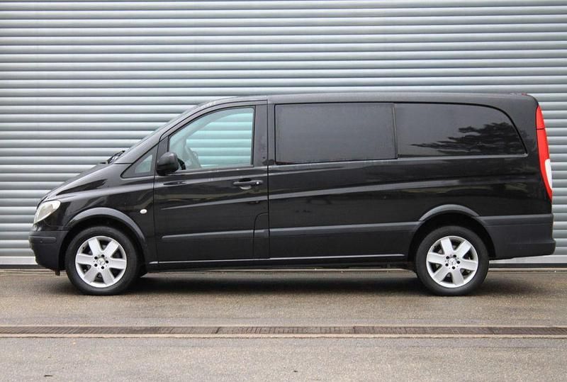 Schwarz Gebraucht 2009 Mercedes Vito Van / Kleinbus | 10.500 € (Etwas zu teuer) - Bild 1/4