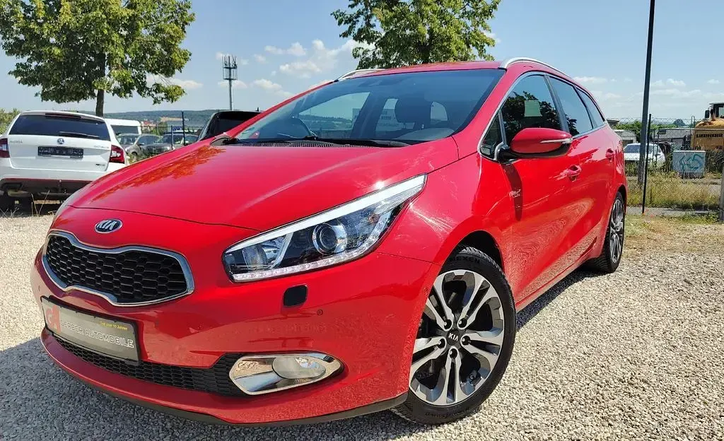 Gebraucht Kia Ceed Sportswagon 135 PS (99 kW) 2014 Rot Kombi