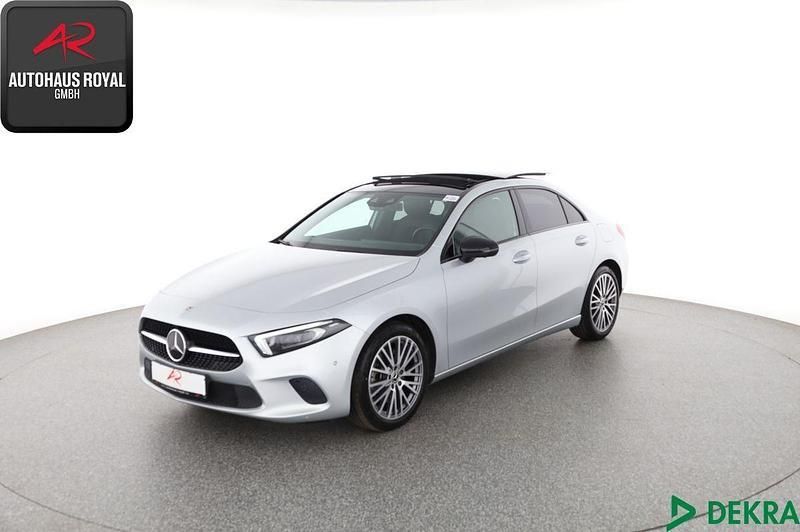 Silber Gebraucht 2021 Mercedes A250 Night Limousine | 32.880 € (Fairer Preis) - Bild 1/4