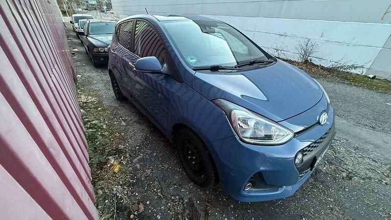 Gebraucht Hyundai i10 Style 87 PS (63 kW) 2018 Blau Kleinwagen