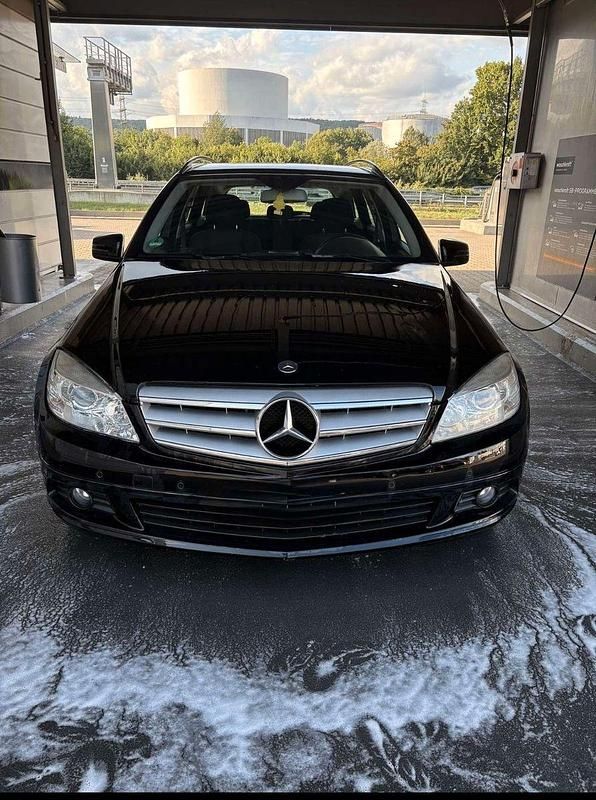 Schwarz Gebraucht 2010 Mercedes C180 Kombi | 3.500 € (Superpreis) - Bild 1/4