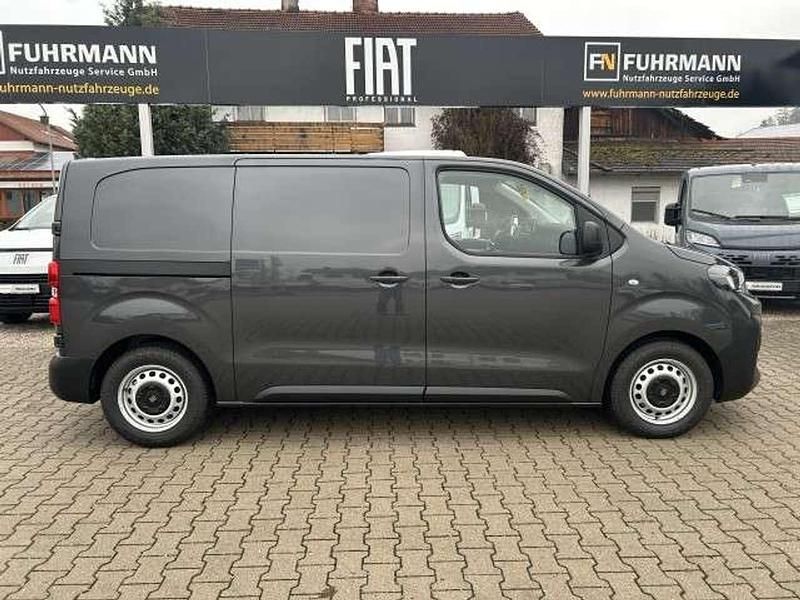 Neu Fiat Scudo 145 PS (106 kW) 2025 Grau Van