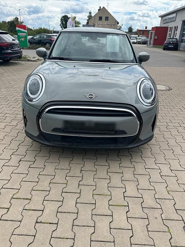Grau Gebraucht 2021 Mini ONE Essential Kleinwagen | 13.699 € (Fairer Preis) - Bild 1/4