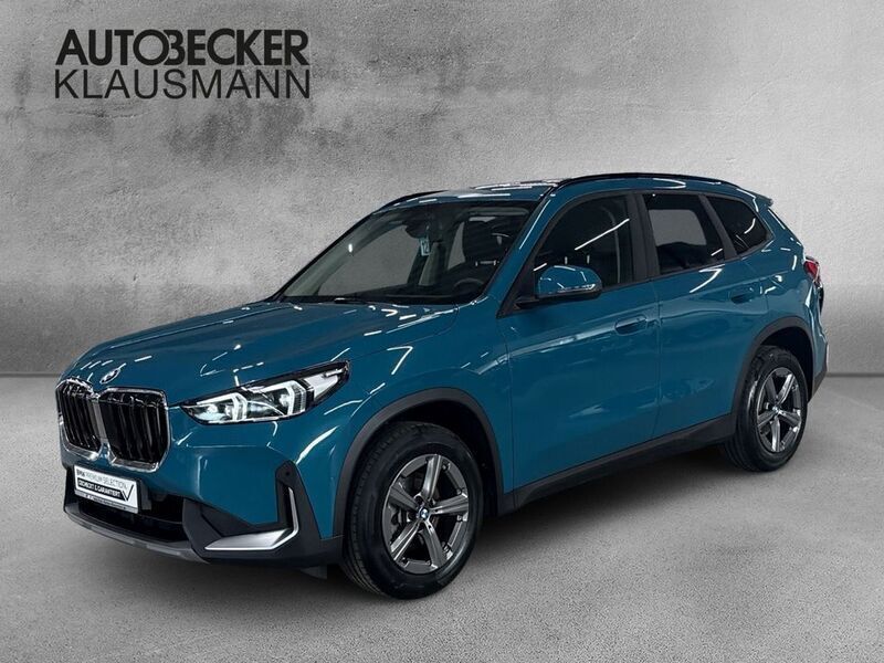 Blau Gebraucht 2024 BMW X1 Performance SUV | 38.672 € (Guter Preis) - Bild 1/4