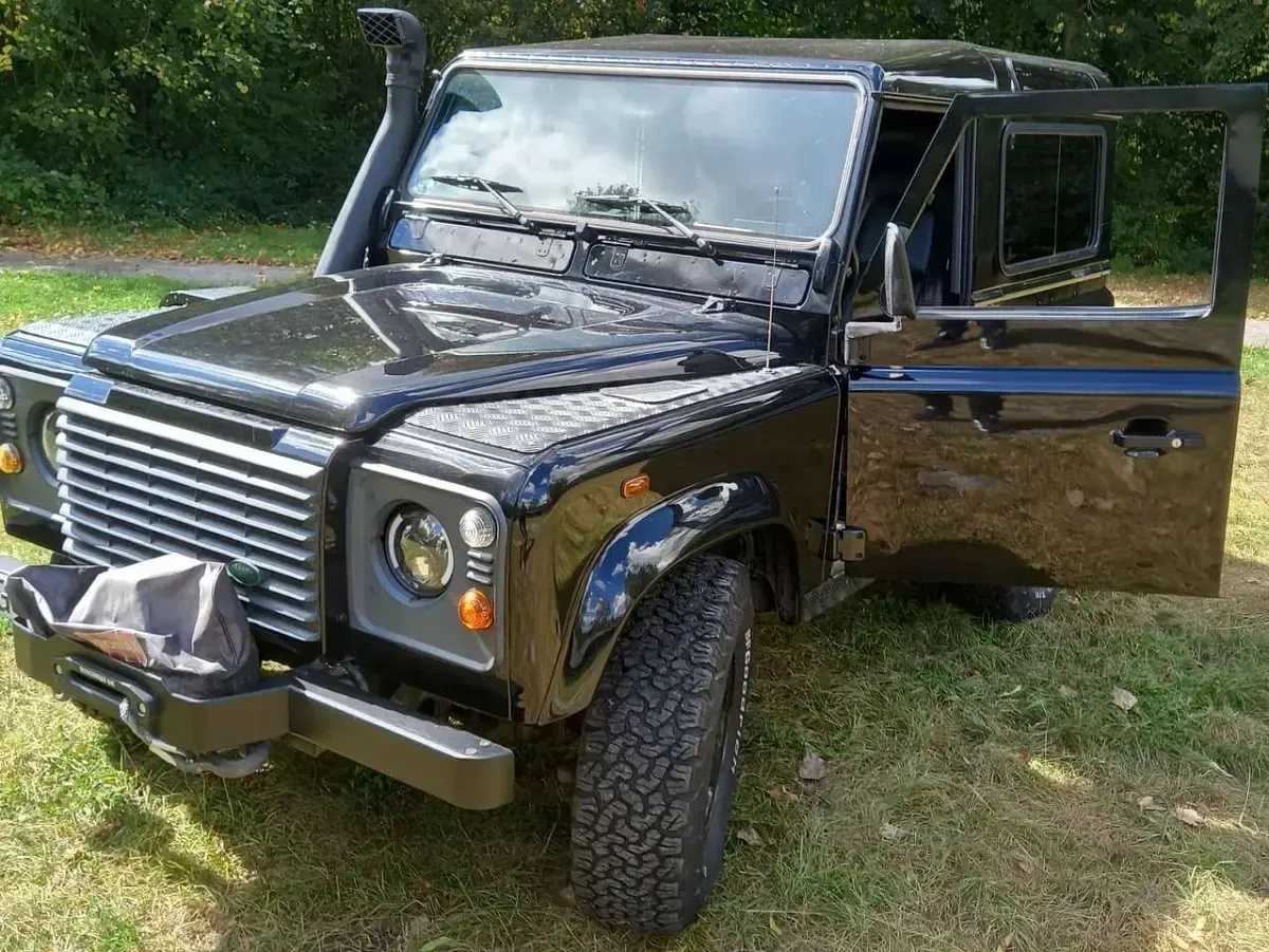 Gebraucht Land Rover Defender SE 122 PS (89 kW) 2006 Schwarz Kombi