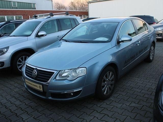 Gebraucht VW Passat Comfortline 160 PS (117 kW) 2009 Silber Limousine