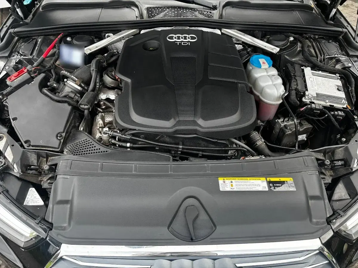 Gebraucht Audi A4 Sport 150 PS (110 kW) 2017 Schwarz Kombi