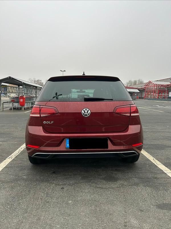 Gebraucht VW Golf VII 2019 Rot Kleinwagen