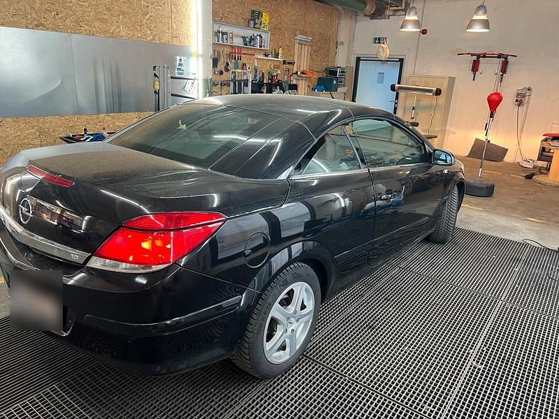 Schwarz Gebraucht 2007 Opel Astra Cabriolet Cabrio | 2.500 € - Bild 1/4