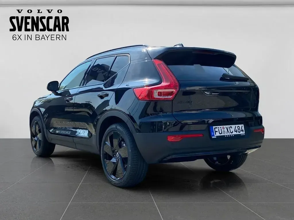 Gebraucht Volvo XC40 Plus 163 PS (119 kW) 2026 Schwarz SUV