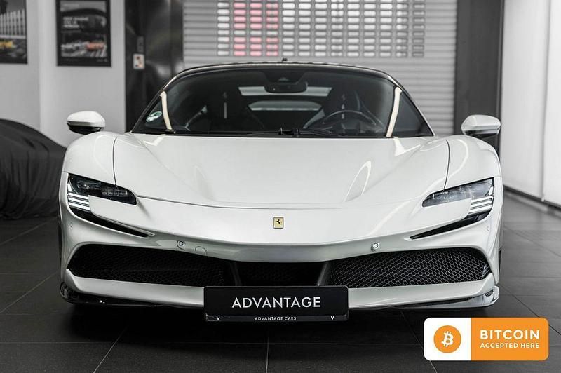 Gebraucht Ferrari SF90 998 PS (734 kW) 2020 Weiß